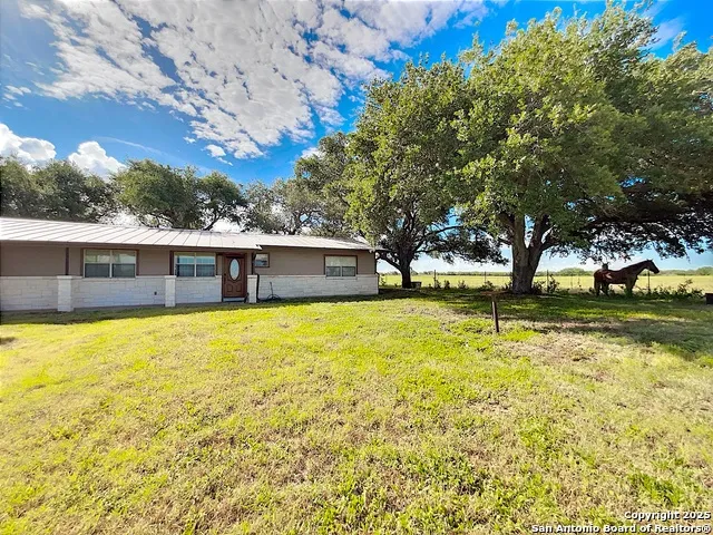 3389 fm 888 Beeville, TX 78102