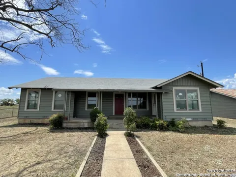 6220 FM 2676