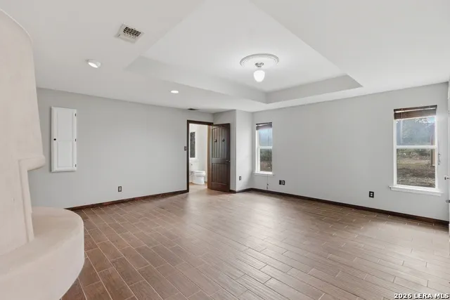 292 Phillip Dr Pipe Creek, TX 78063