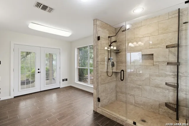 292 Phillip Dr Pipe Creek, TX 78063