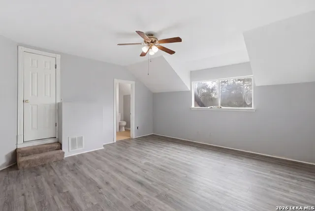 292 Phillip Dr Pipe Creek, TX 78063