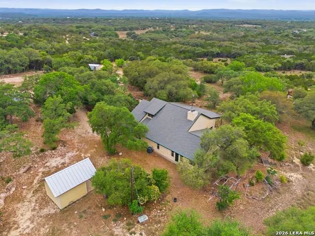 292 Phillip Dr Pipe Creek, TX 78063