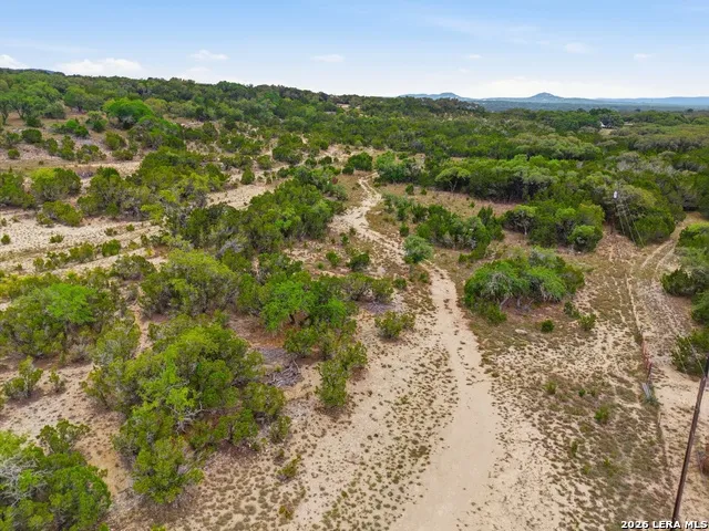 292 Phillip Dr Pipe Creek, TX 78063