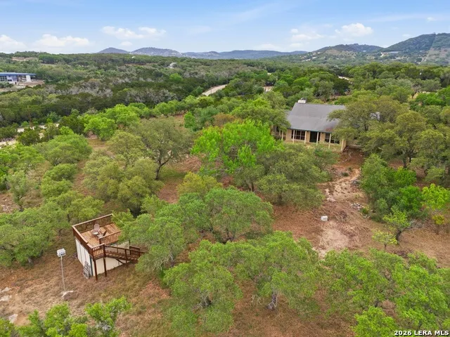 292 Phillip Dr Pipe Creek, TX 78063