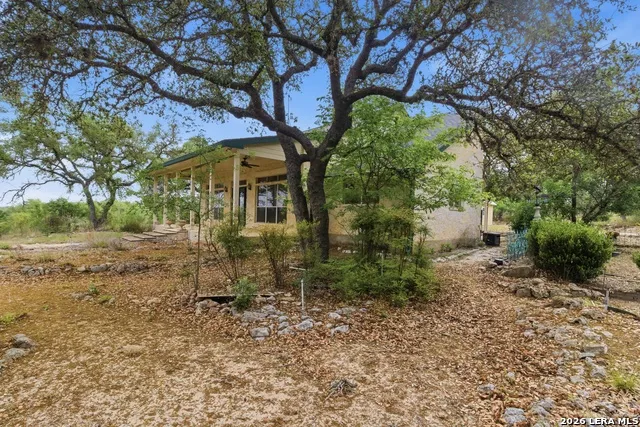 292 Phillip Dr Pipe Creek, TX 78063
