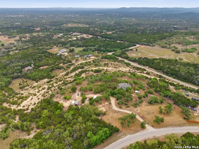 292 Phillip Dr Pipe Creek, TX 78063