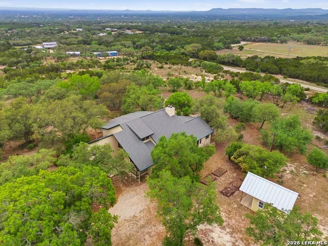 292 Phillip Dr Pipe Creek, TX 78063