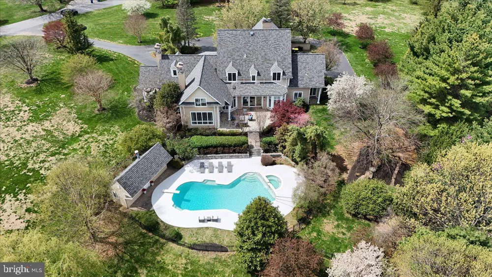 9 SUMMIT LANE Wilmington, DE 19807
