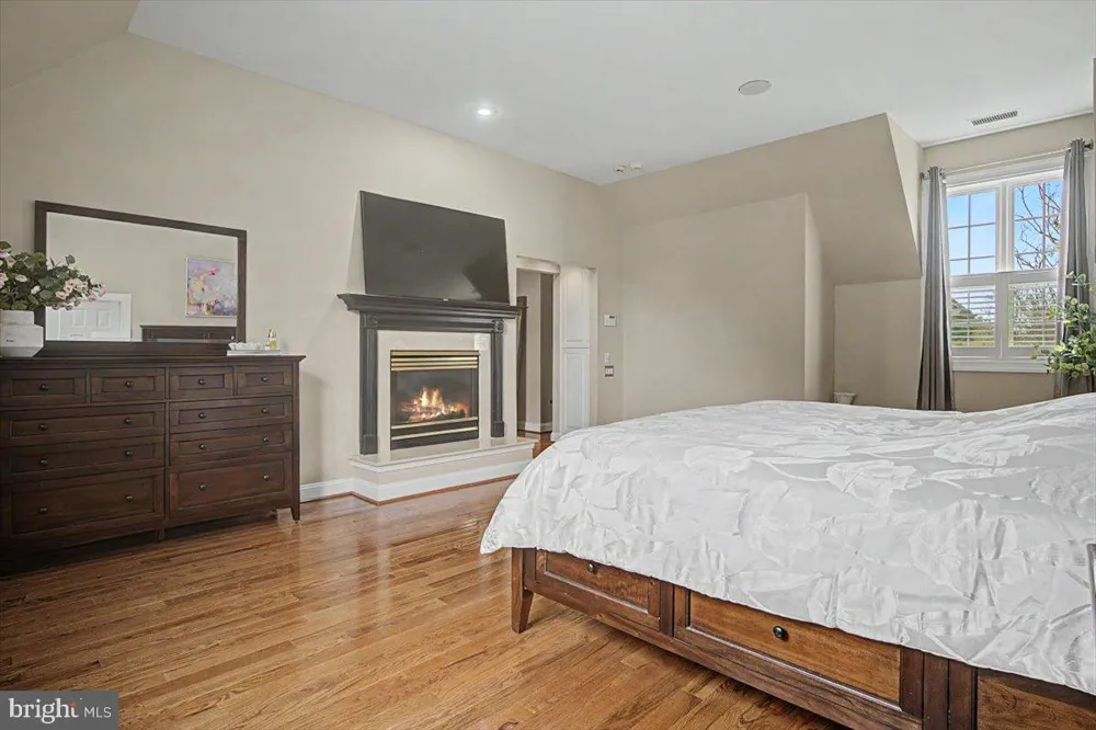 9 SUMMIT LANE Wilmington, DE 19807