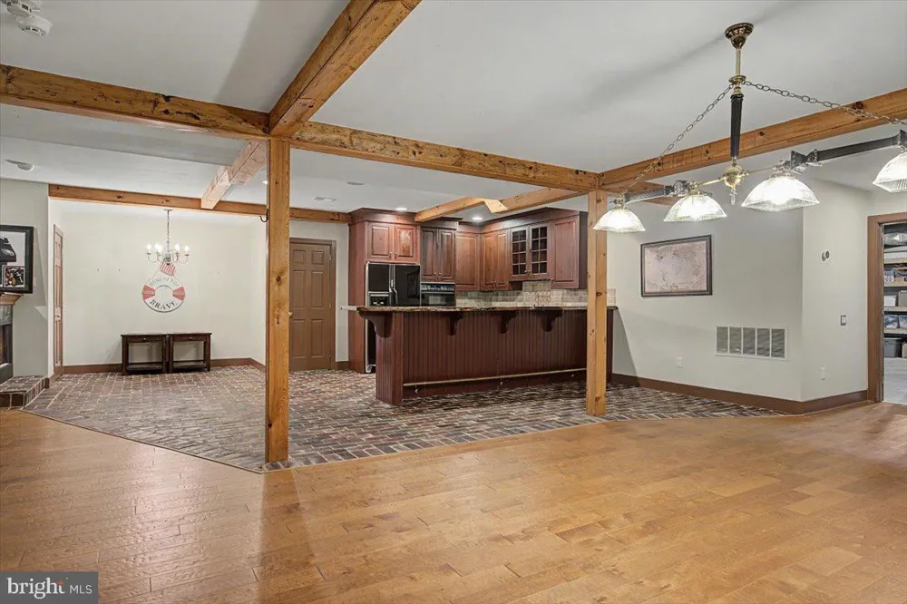 9 SUMMIT LANE Wilmington, DE 19807