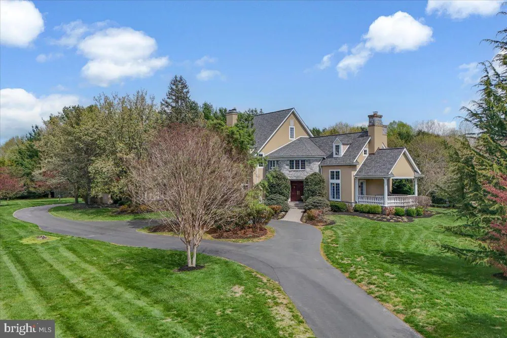 9 SUMMIT LANE Wilmington, DE 19807