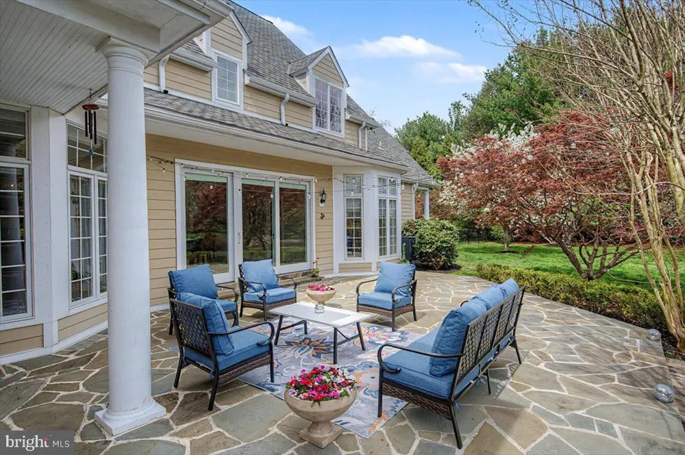 9 SUMMIT LANE Wilmington, DE 19807