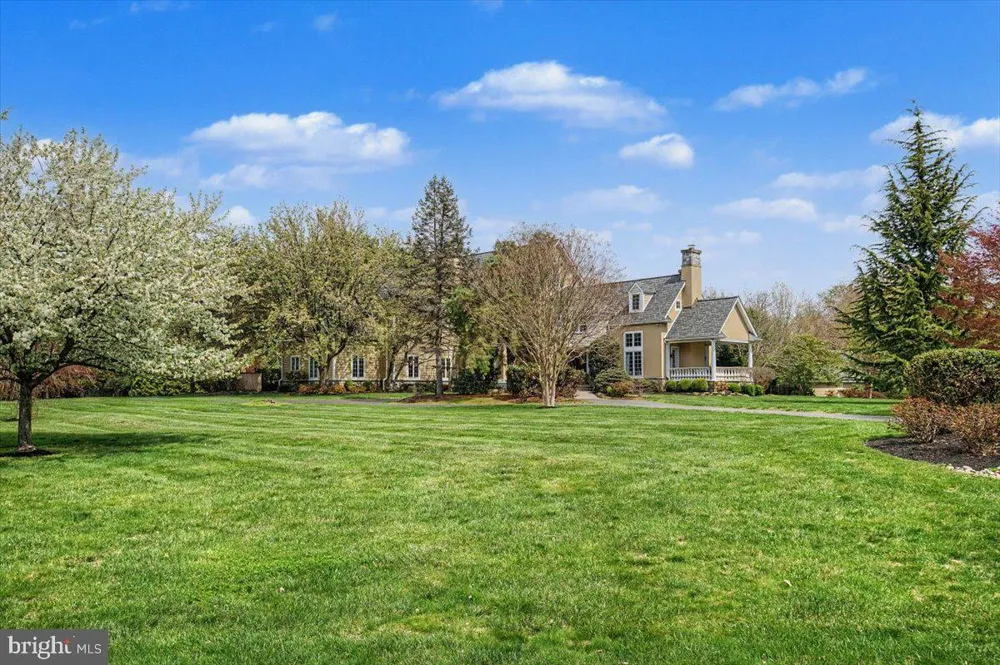 9 SUMMIT LANE Wilmington, DE 19807