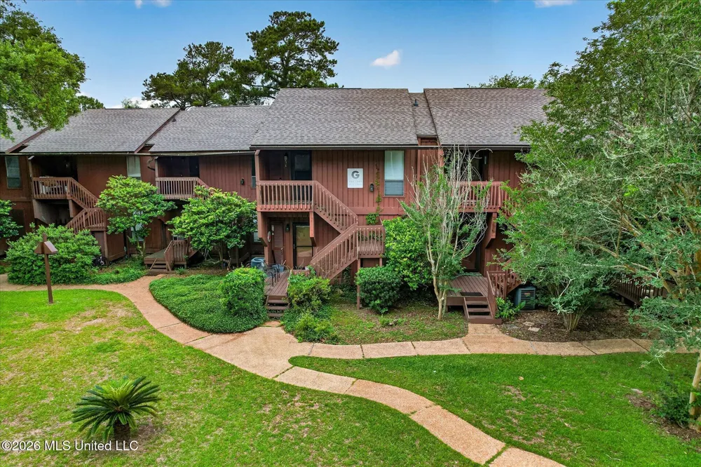 238 Lakeside Villa Diamondhead, MS 39525