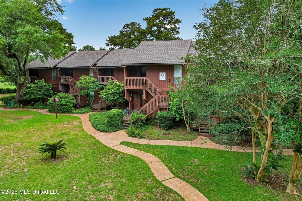 238 Lakeside Villa Diamondhead, MS 39525