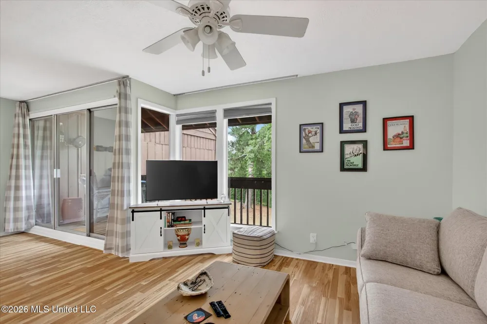 238 Lakeside Villa Diamondhead, MS 39525