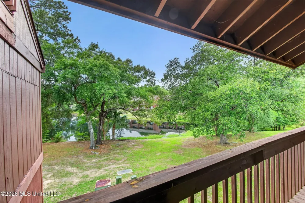 238 Lakeside Villa Diamondhead, MS 39525