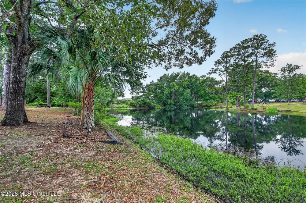 238 Lakeside Villa Diamondhead, MS 39525