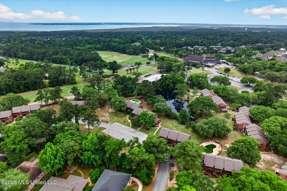 238 Lakeside Villa Diamondhead, MS 39525