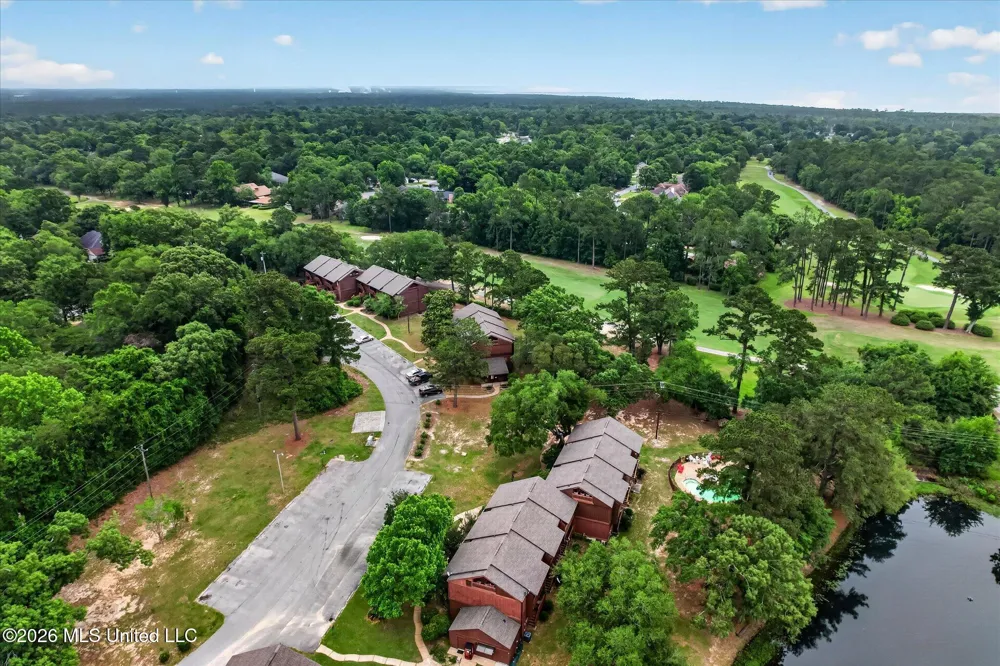 238 Lakeside Villa Diamondhead, MS 39525
