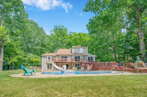 13421 Woodland Court
