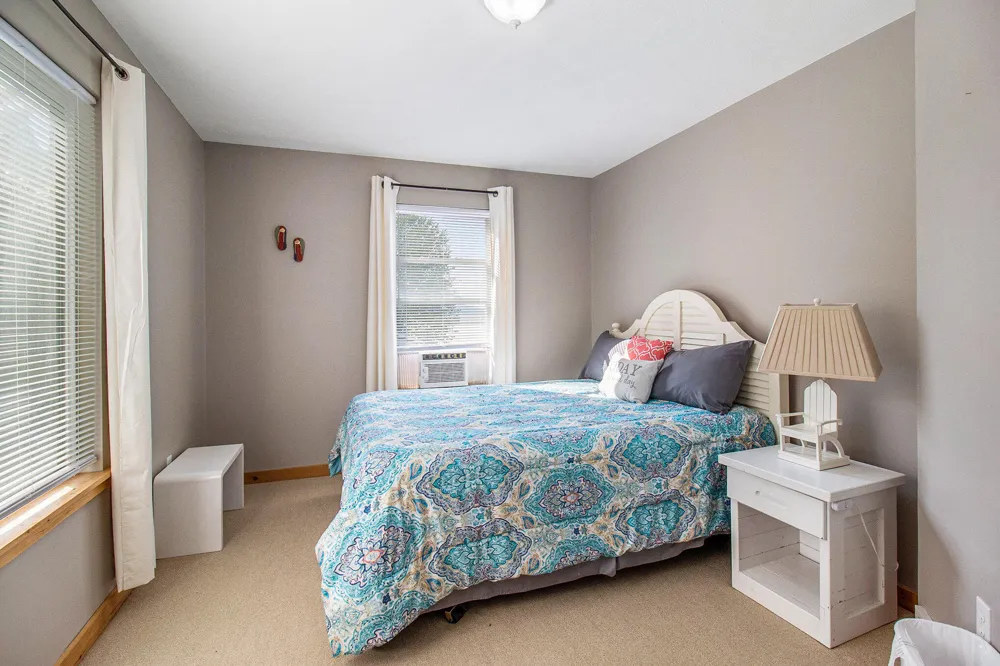 5293 W Monroe Road Pentwater, MI 49449