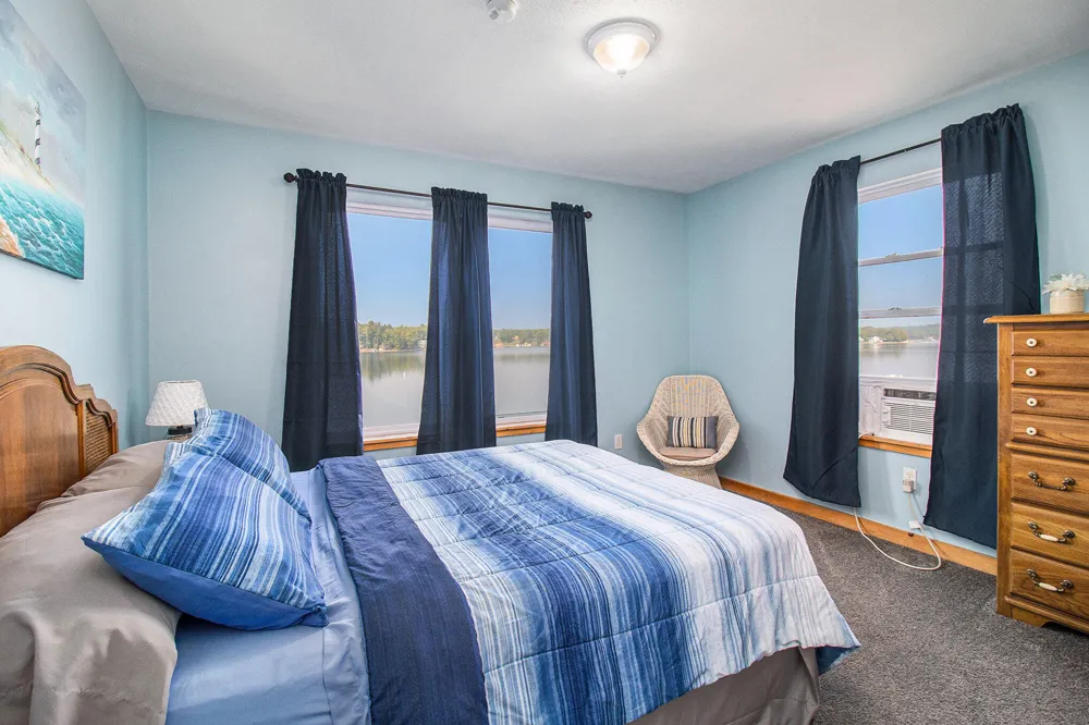 5293 W Monroe Road Pentwater, MI 49449