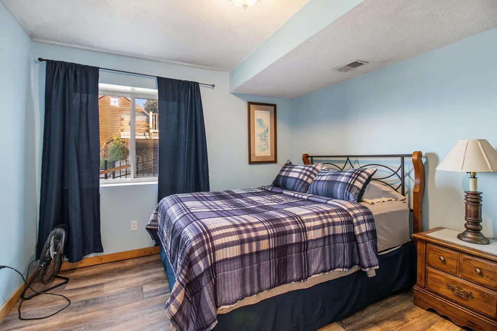 5293 W Monroe Road Pentwater, MI 49449
