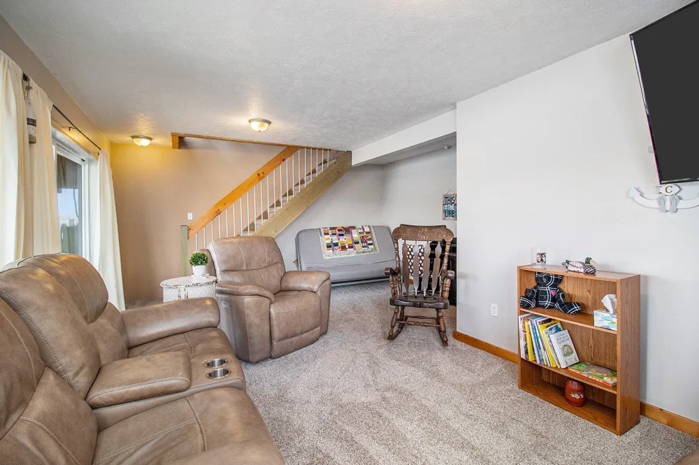 5293 W Monroe Road Pentwater, MI 49449