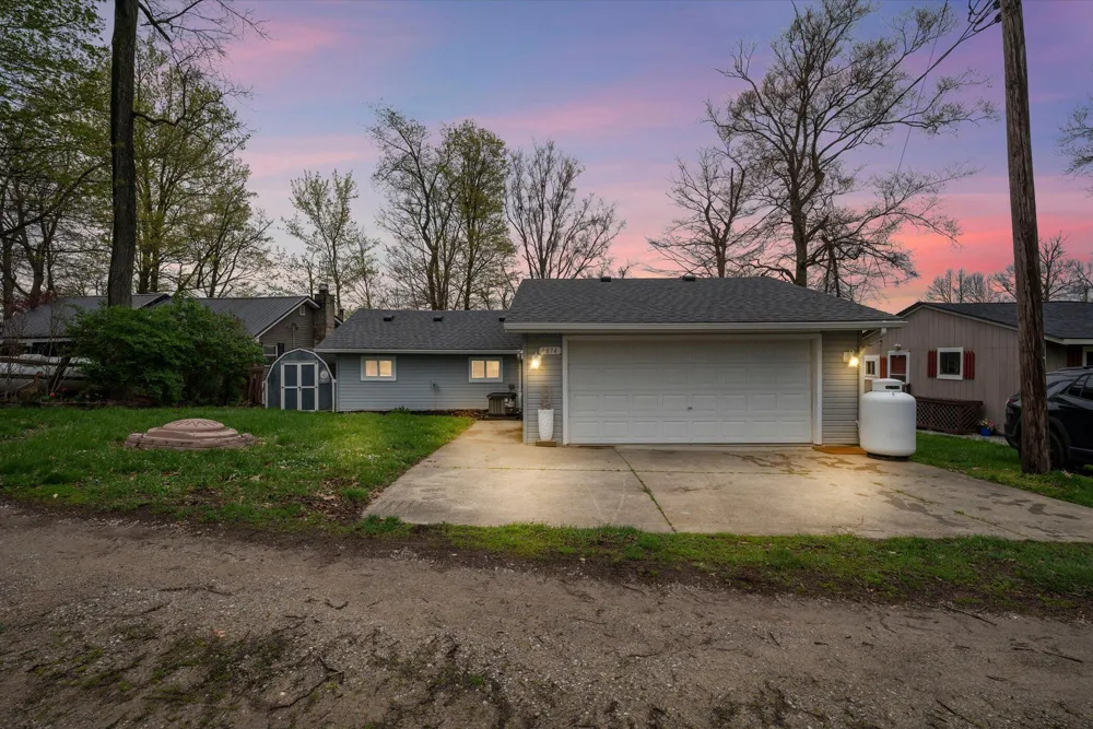 9874 Highland Drive Montgomery, MI 49255