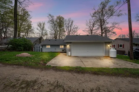 9874 Highland Drive