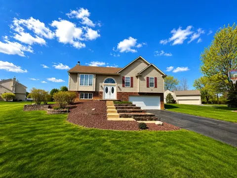 11437 Saddlebrook Circle