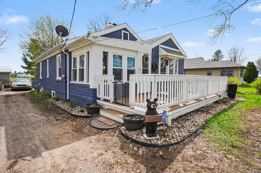 2961 W Dickman Road Springfield, MI 49037