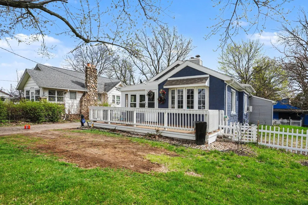 2961 W Dickman Road Springfield, MI 49037