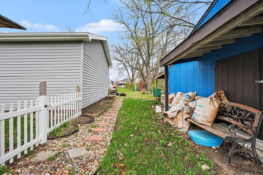 2961 W Dickman Road Springfield, MI 49037