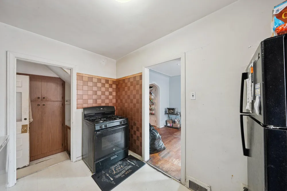 17360 Mansfield Street Detroit, MI 48235