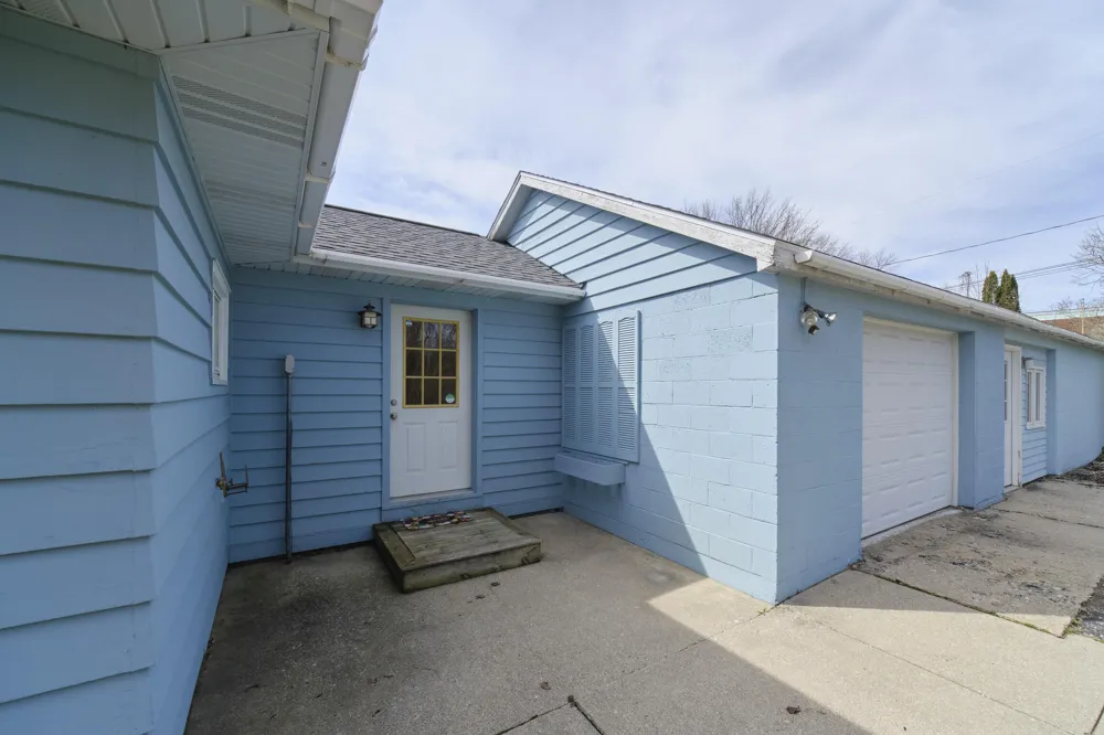 4990 Main Street Onekama, MI 49675