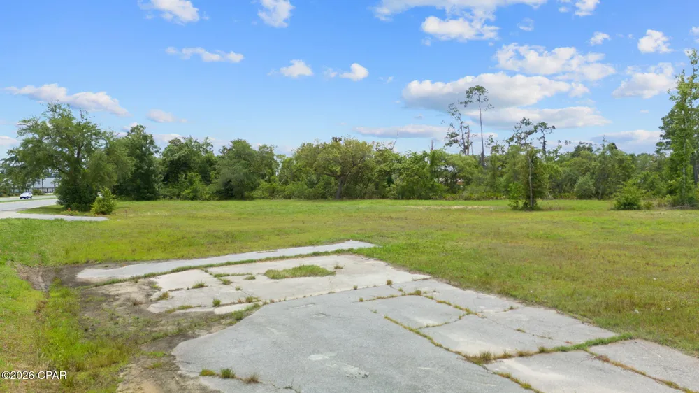 74017415 FL-77 Southport, FL 32409