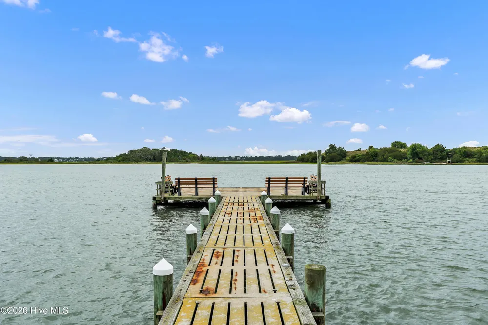 650 Cedar Point Boulevard #F3 Cedar Point, NC 28584