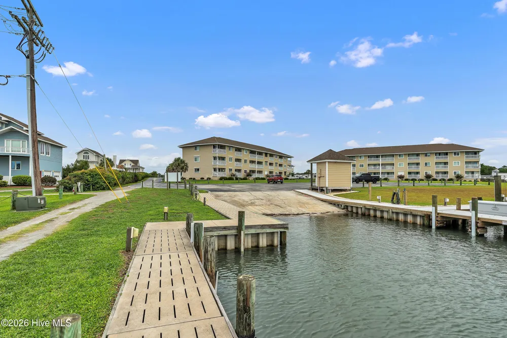 650 Cedar Point Boulevard #F3 Cedar Point, NC 28584
