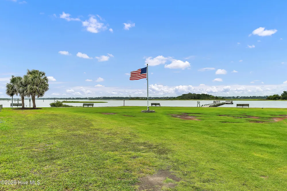 650 Cedar Point Boulevard #H4 Cedar Point, NC 28584