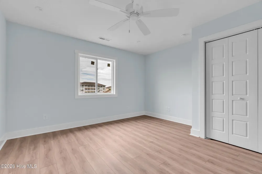 650 Cedar Point Boulevard #H5 Cedar Point, NC 28584