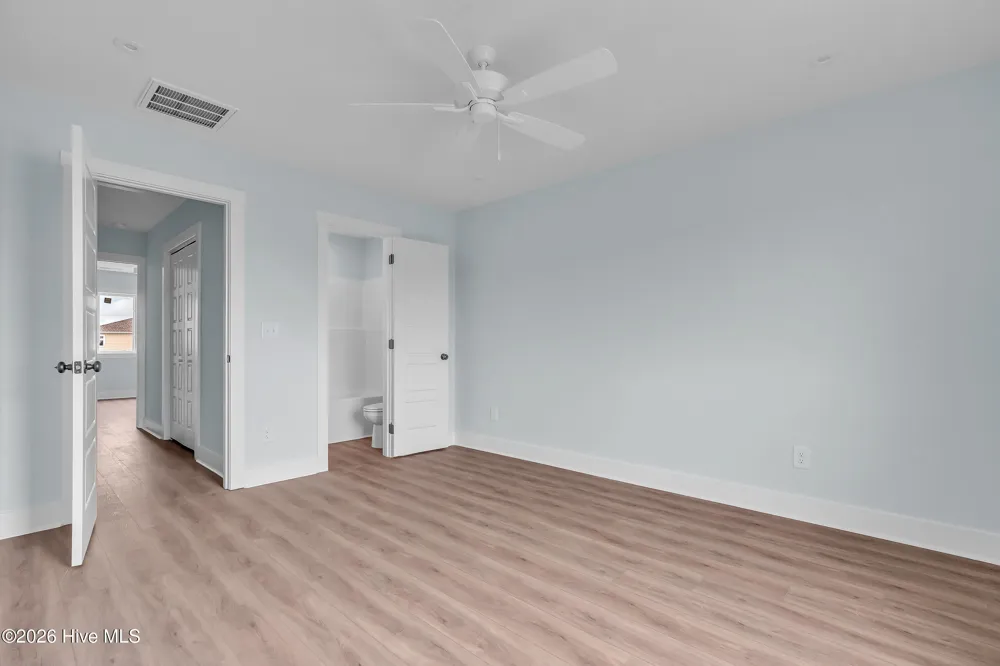 650 Cedar Point Boulevard #H5 Cedar Point, NC 28584