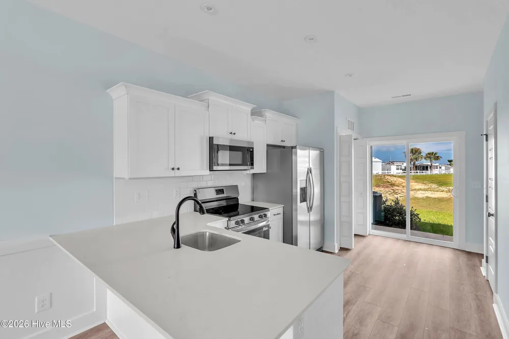650 Cedar Point Boulevard #H6 Cedar Point, NC 28584