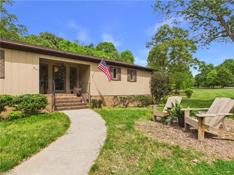 904 Fairidge Drive