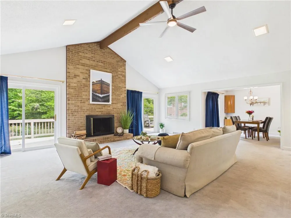 904 Fairidge Drive Jamestown, NC 27282
