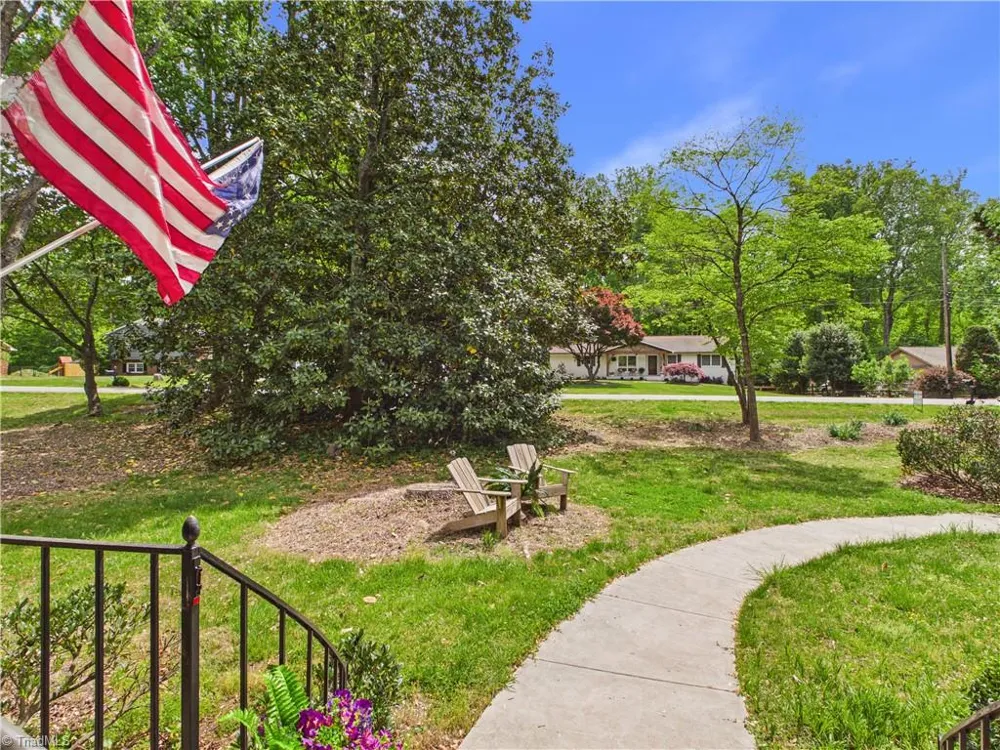 904 Fairidge Drive Jamestown, NC 27282