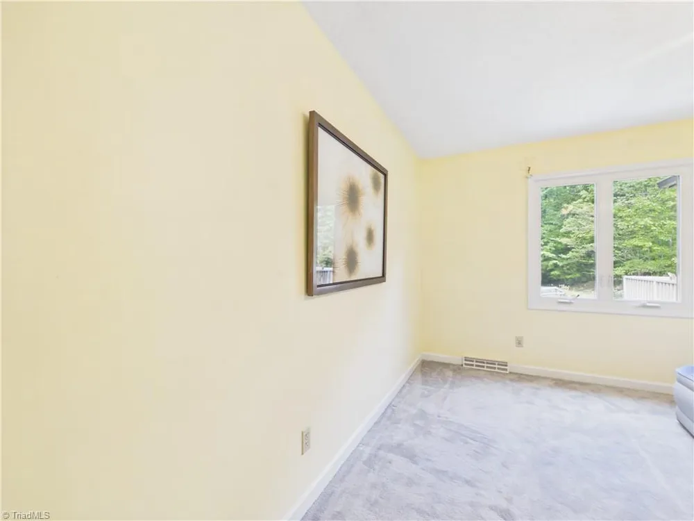 904 Fairidge Drive Jamestown, NC 27282