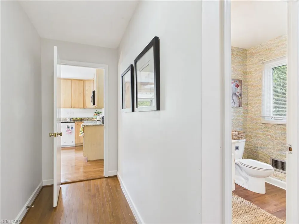 904 Fairidge Drive Jamestown, NC 27282