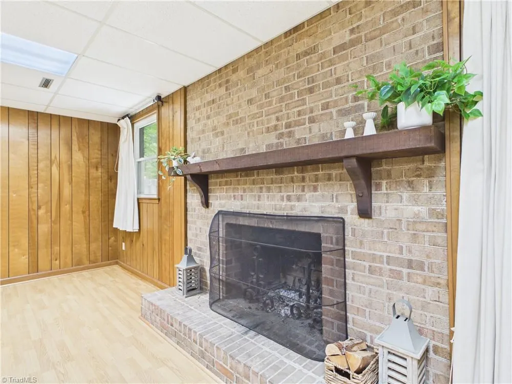 904 Fairidge Drive Jamestown, NC 27282